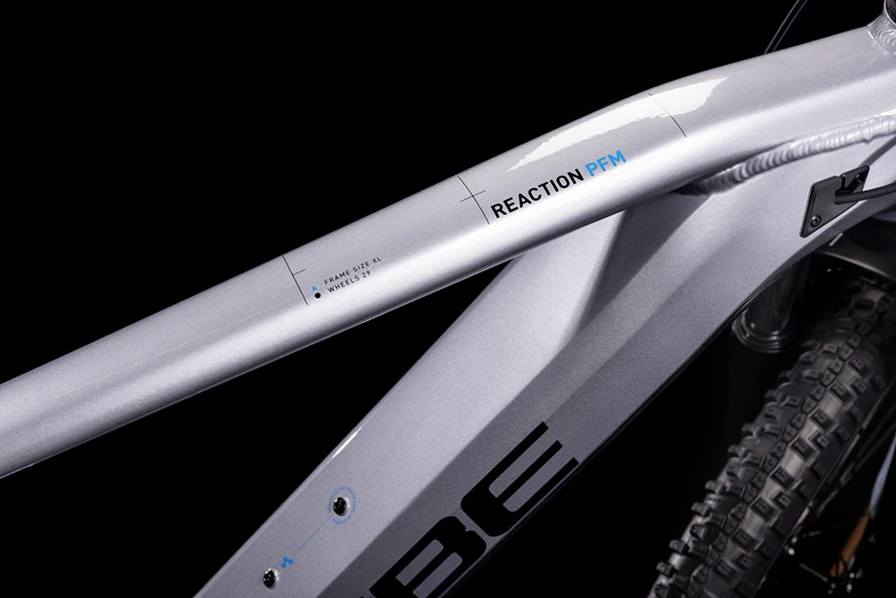 Cube Reaction Hybrid Performance 500 Polarsilver´n´blue 4 Cube Reaction Hybrid Performance 500 Polarsilver´n´blue – Bild 2